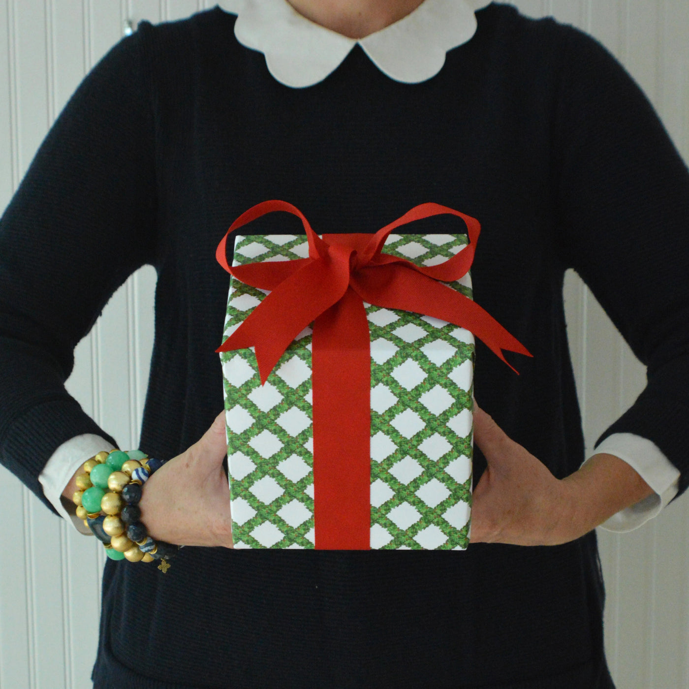 Boxwood Lattice Gift Wrap